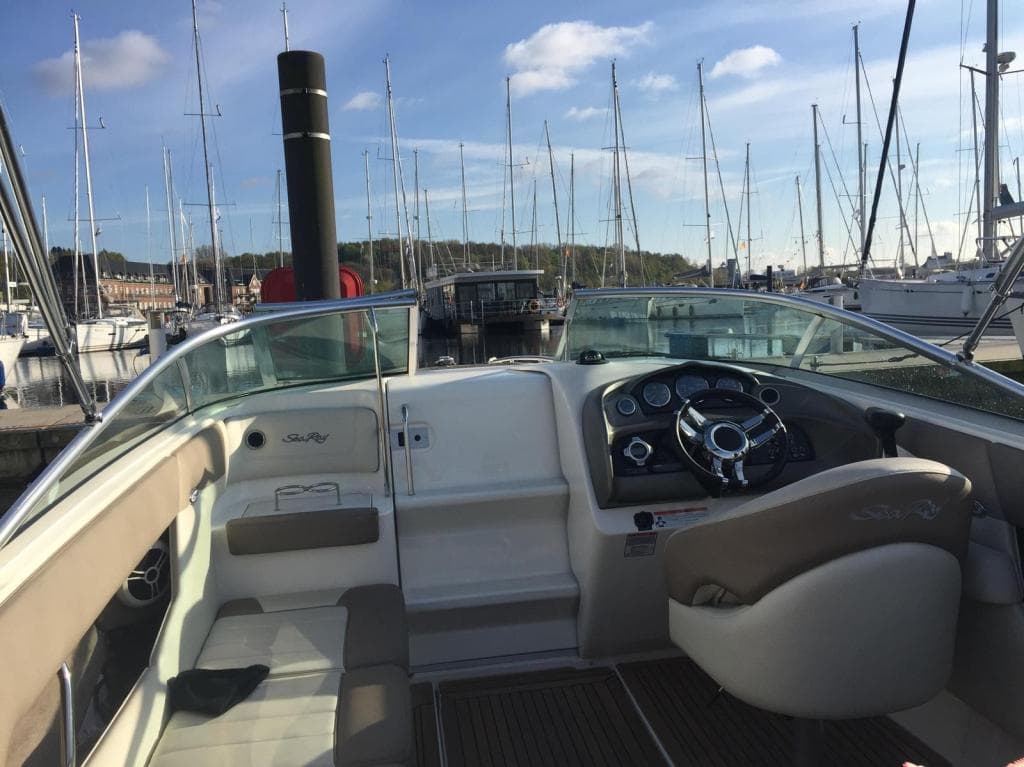 Sea Ray 240 SSE Limited Edition – Bild 5