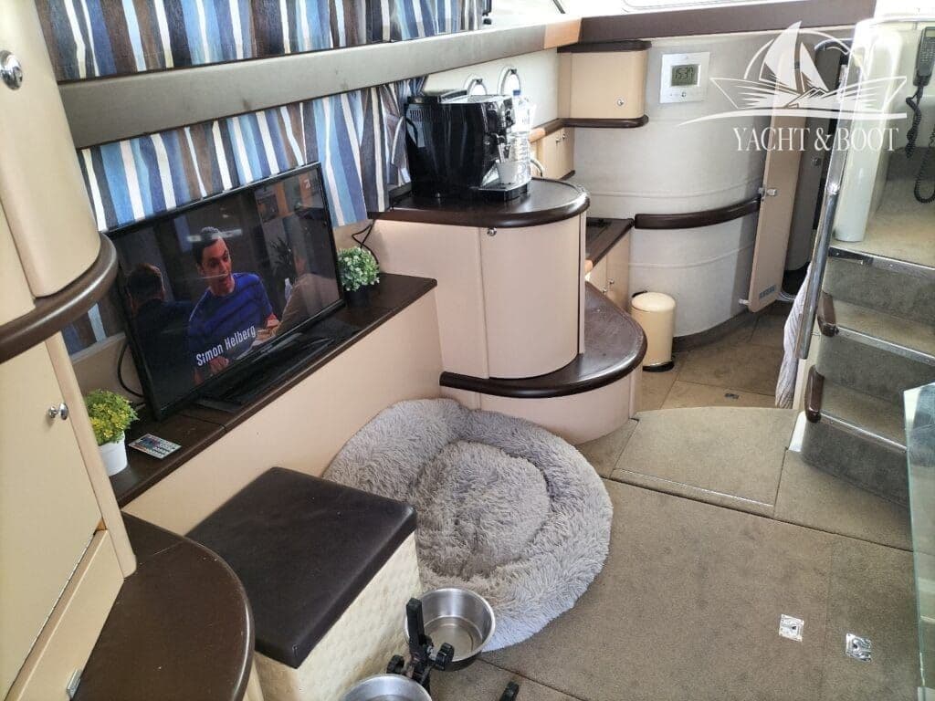 Sealine F 42 | 740 PS Flybridge-Yacht, nur Süßwasser – Bild 18