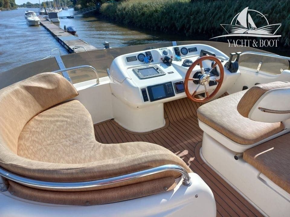 Sealine F 42 | 740 PS Flybridge-Yacht, nur Süßwasser – Bild 5