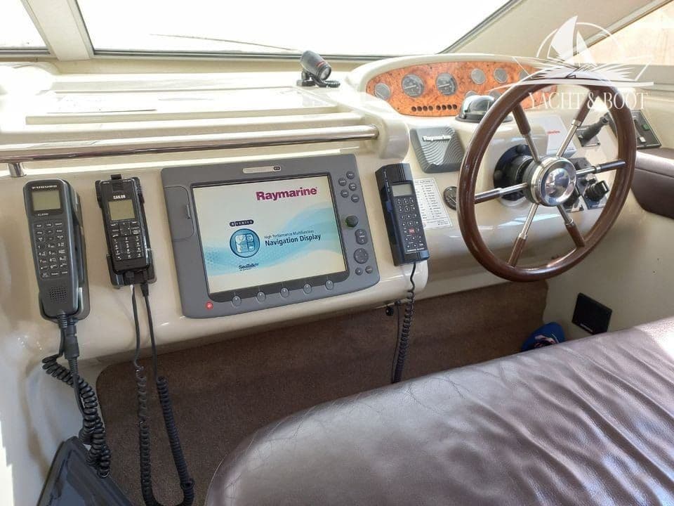 Sealine F 42 | 740 PS Flybridge-Yacht, nur Süßwasser – Bild 9