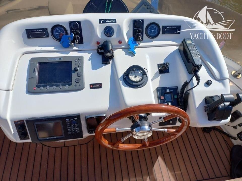 Sealine F 42 | 740 PS Flybridge-Yacht, nur Süßwasser – Bild 7