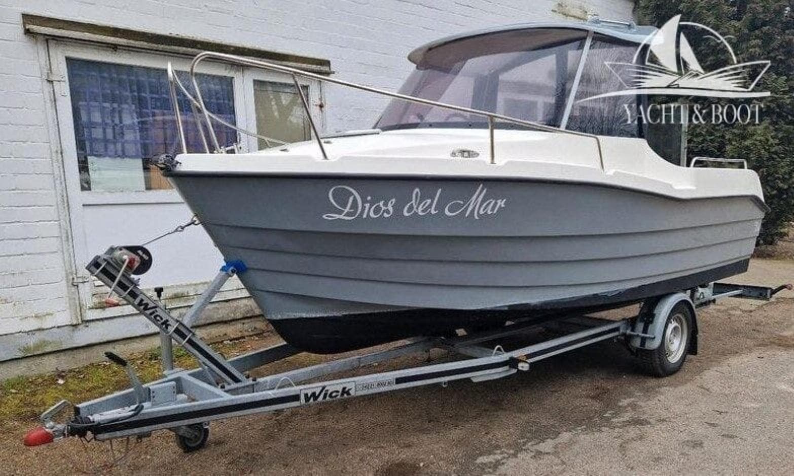 Pilothouse 540 | 180 Std., inkl. Trailer