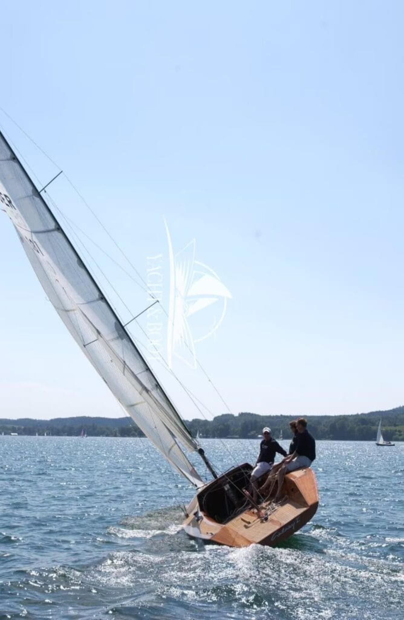 Galaxy Sport | Segelyacht, Mahagoni-Unikat, Carbon-Rigg – Bild 6
