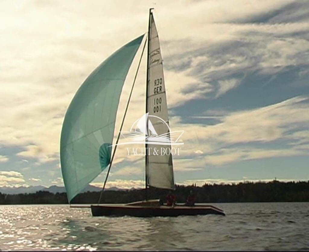 Galaxy Sport | Segelyacht, Mahagoni-Unikat, Carbon-Rigg – Bild 15