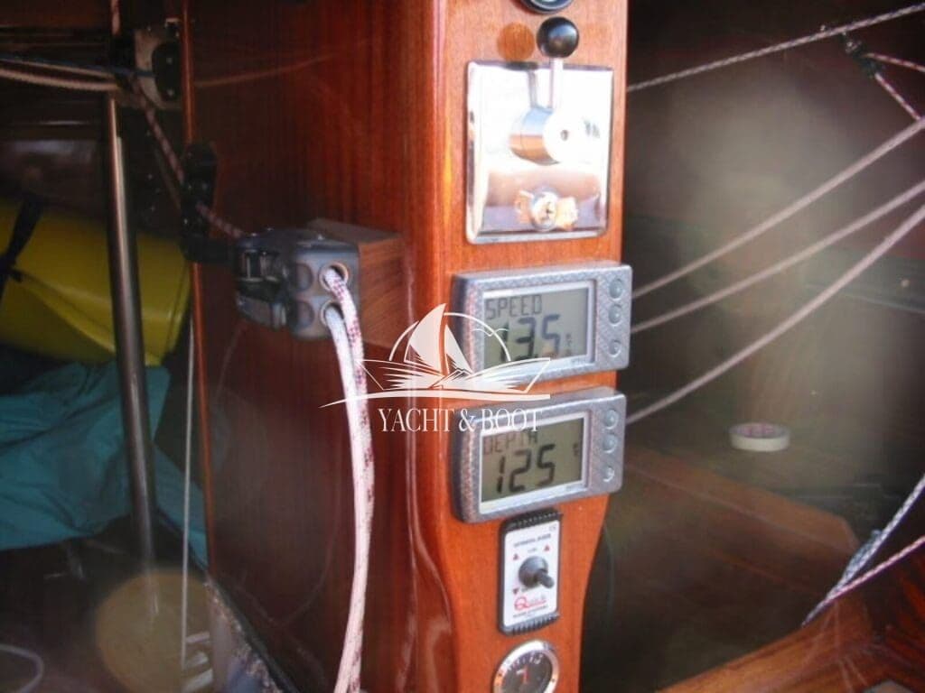 Galaxy Sport | Segelyacht, Mahagoni-Unikat, Carbon-Rigg – Bild 9