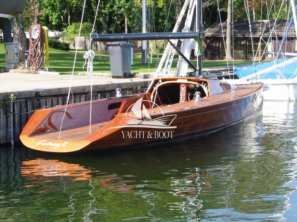 Galaxy Sport | Segelyacht, Mahagoni-Unikat, Carbon-Rigg – Bild 8