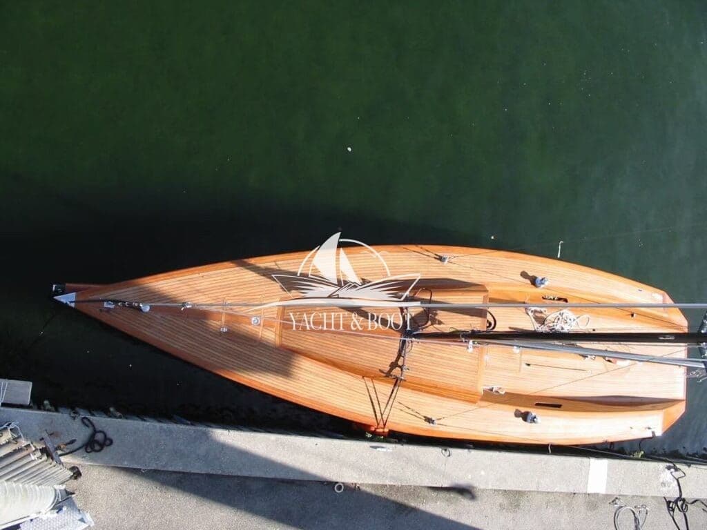 Galaxy Sport | Segelyacht, Mahagoni-Unikat, Carbon-Rigg – Bild 12