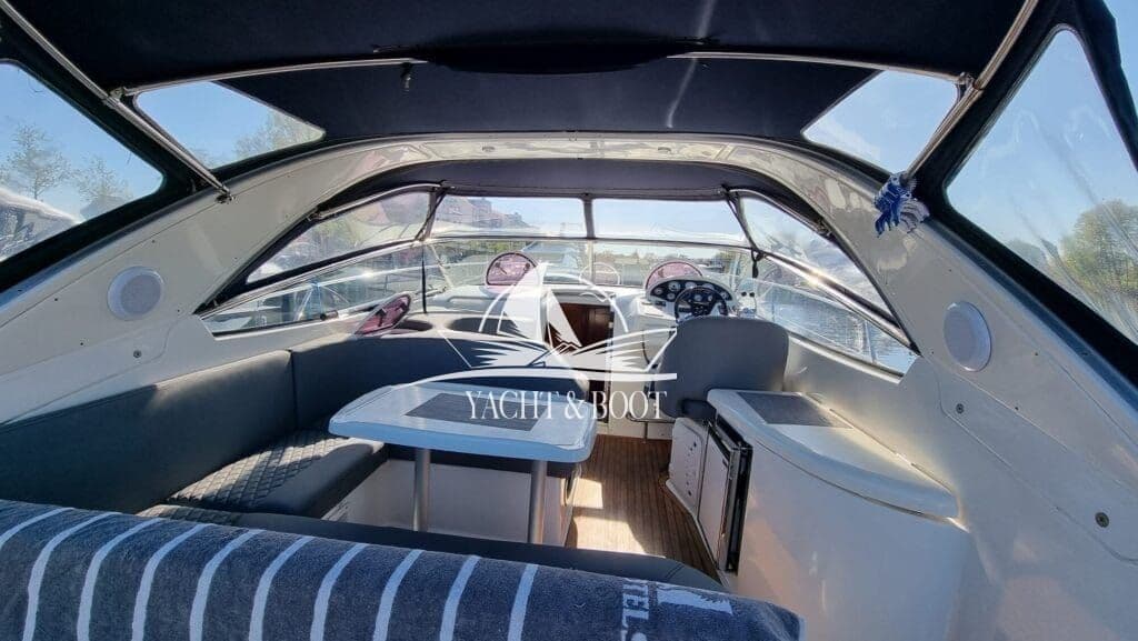 Bavaria 33 Sport | 2× V8, 450 PS, nur Süßwasser genutzt – Bild 9