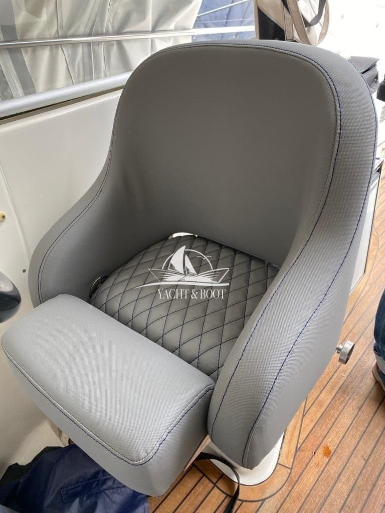 Bavaria 33 Sport | 2× V8, 450 PS, nur Süßwasser genutzt – Bild 13