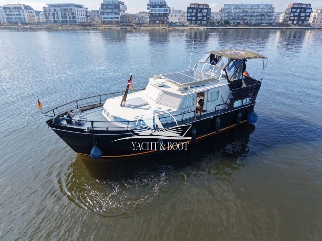 Stahlverdränger 1000 GSAK | robust, gepflegt,  Rumpf refit – Bild 2