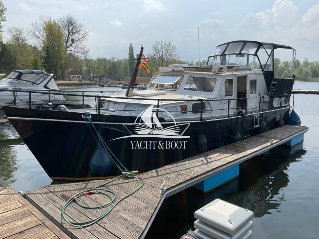 Stahlverdränger 1000 GSAK | robust, gepflegt,  Rumpf refit – Bild 5