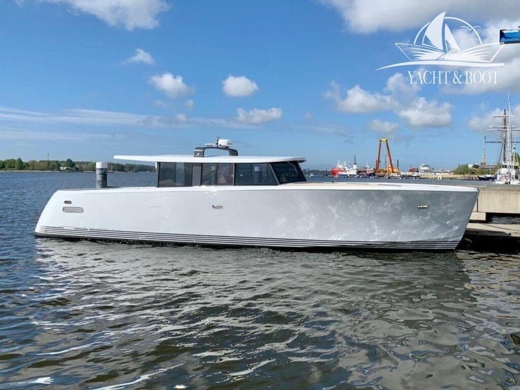 JV15 Stella | Judel&amp;Vrolijk | mit Quadski Amphibienfahrzeug