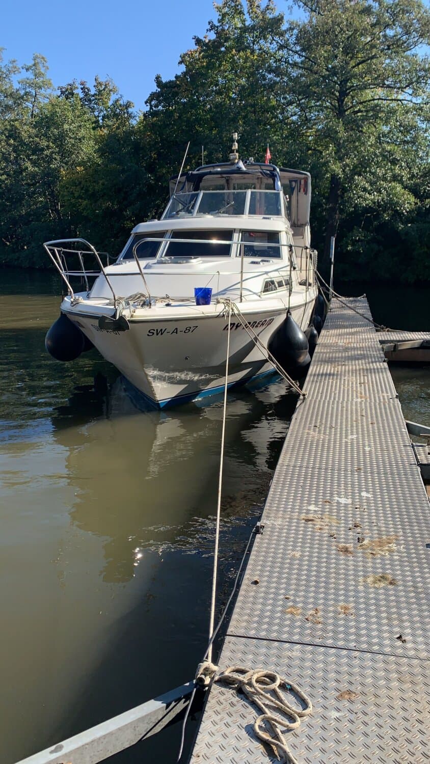 Broom 34
