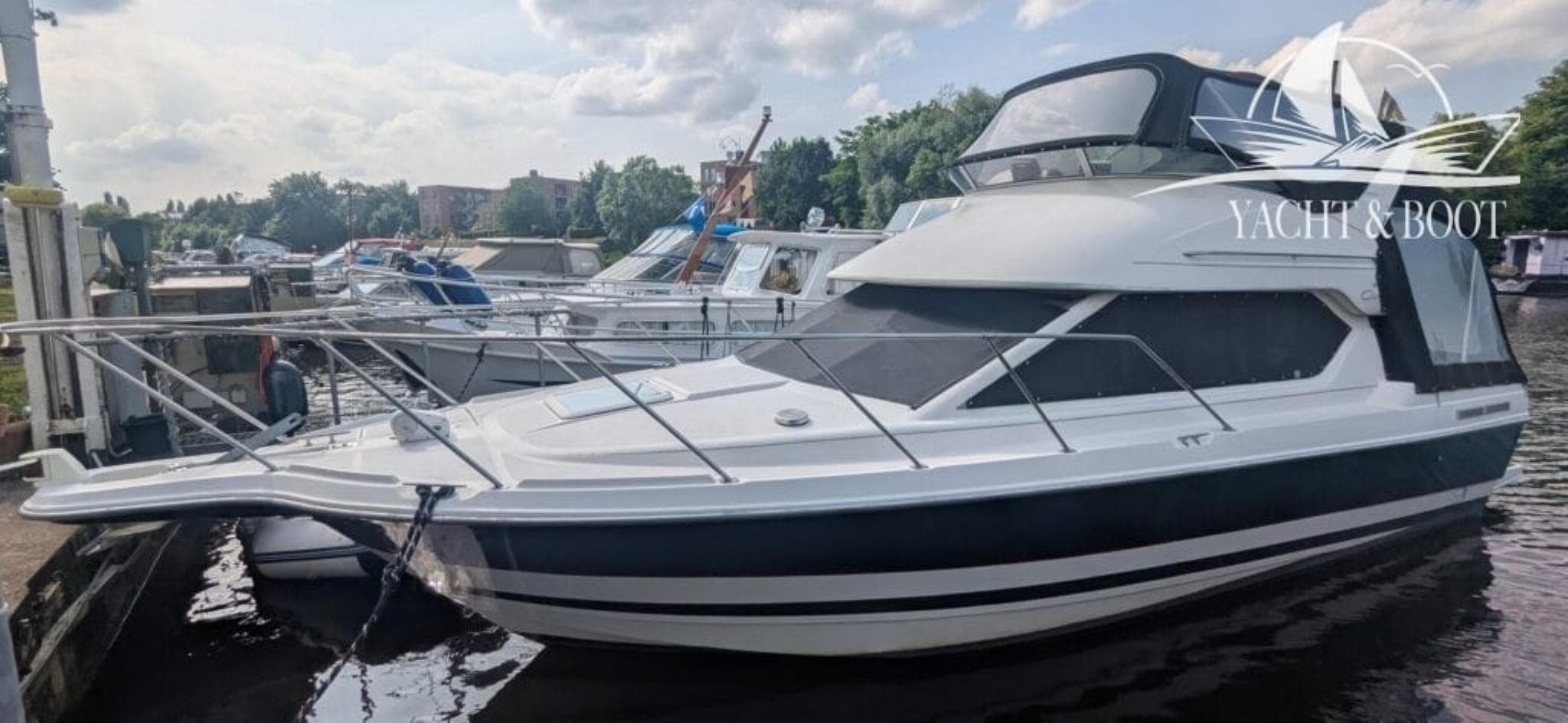 Bayliner Cierra 2858 | Flybridge V8 330 PS