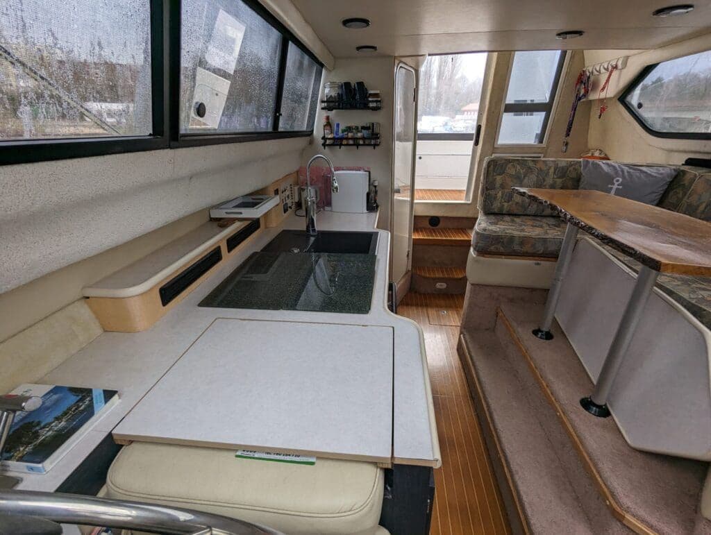 Bayliner Cierra 2858 | Flybridge V8 330 PS – Bild 7
