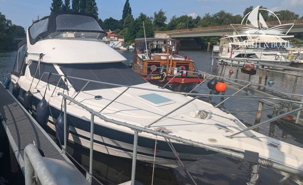 Bayliner Cierra 2858 | Flybridge V8 330 PS – Bild 3