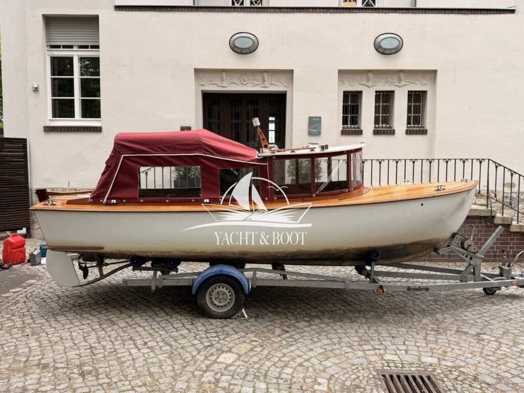 Edler Klassiker von Bertel Mockenthum - Motorboot – Bild 4