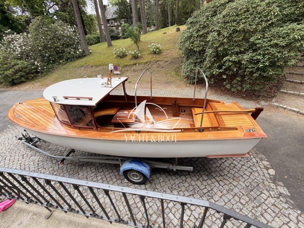 Edler Klassiker von Bertel Mockenthum - Motorboot – Bild 11