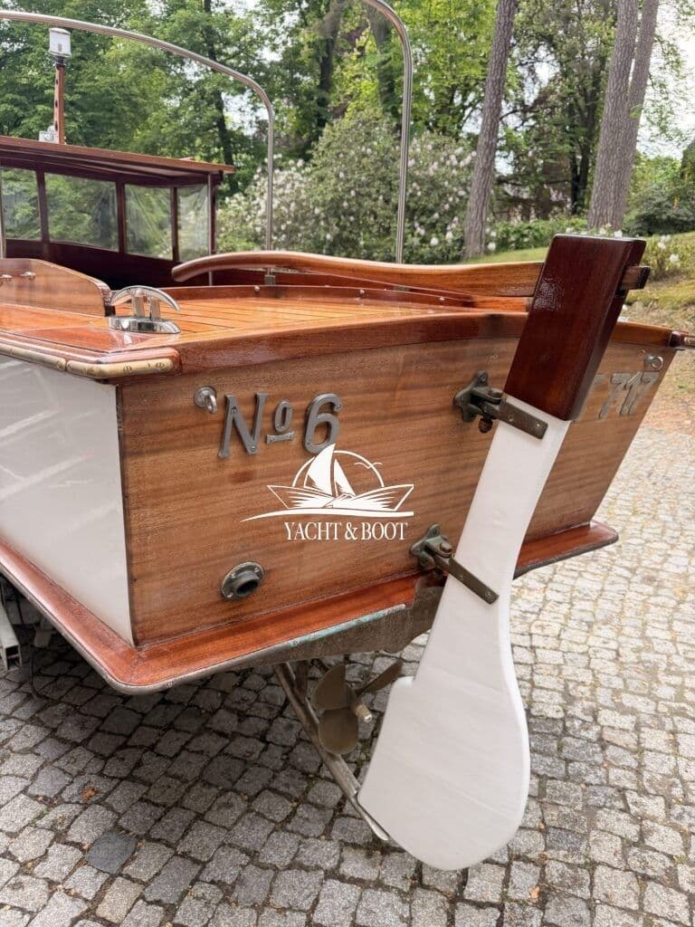 Edler Klassiker von Bertel Mockenthum - Motorboot – Bild 17