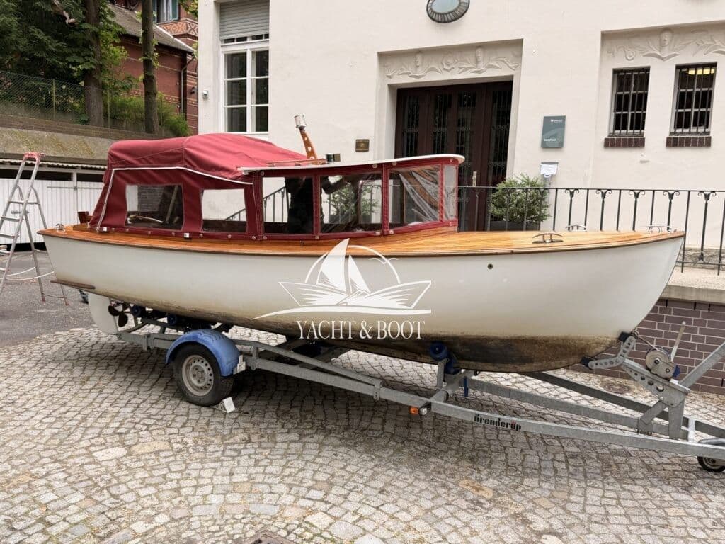 Edler Klassiker von Bertel Mockenthum - Motorboot – Bild 2