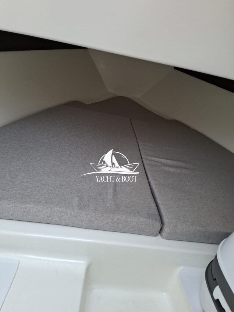 Aquabat Sportboot Sport Infinity 21 mit Straßentrailer – Bild 10