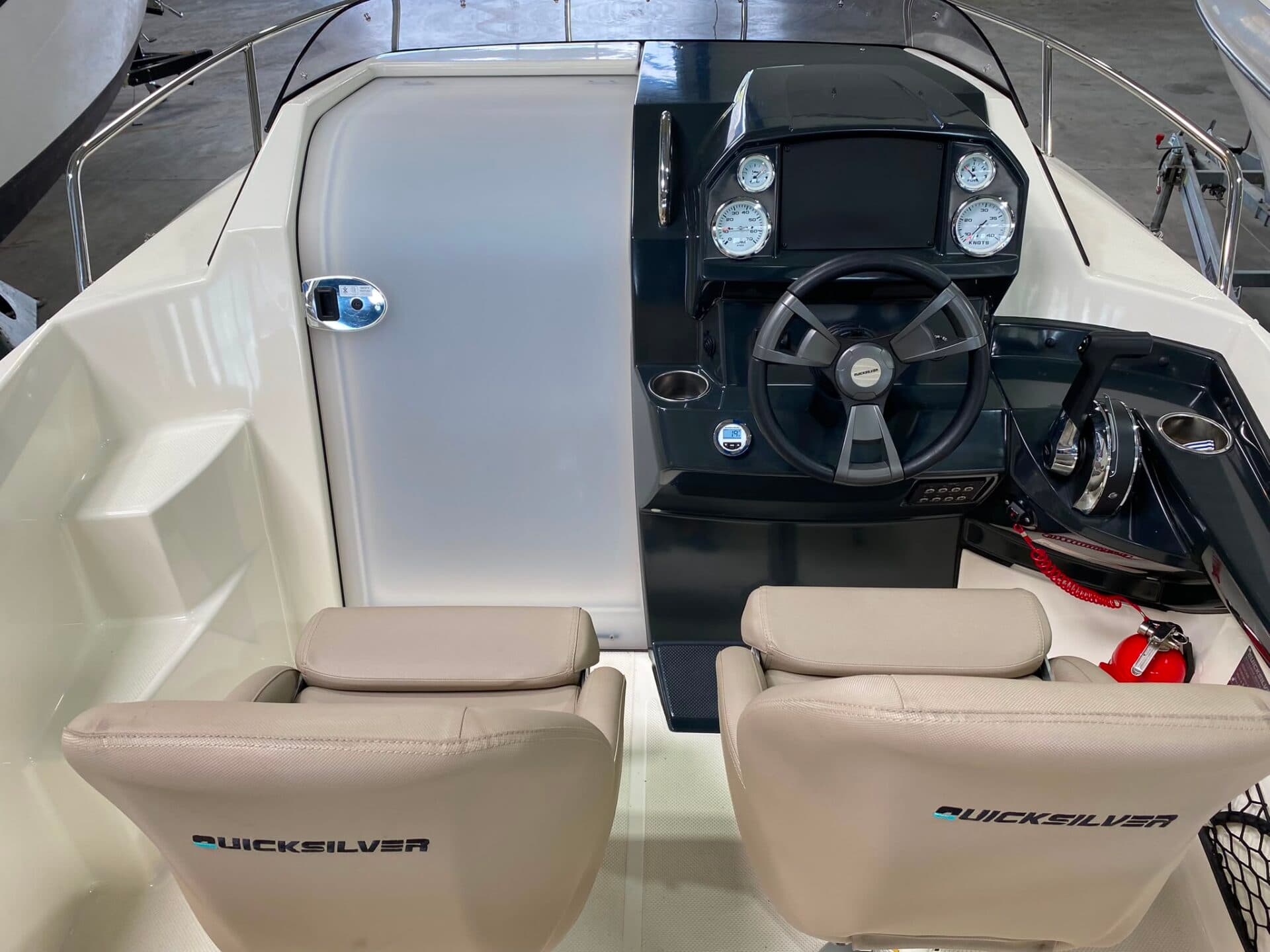 QUICKSILVER ACTIV 555 CABIN – Bild 9