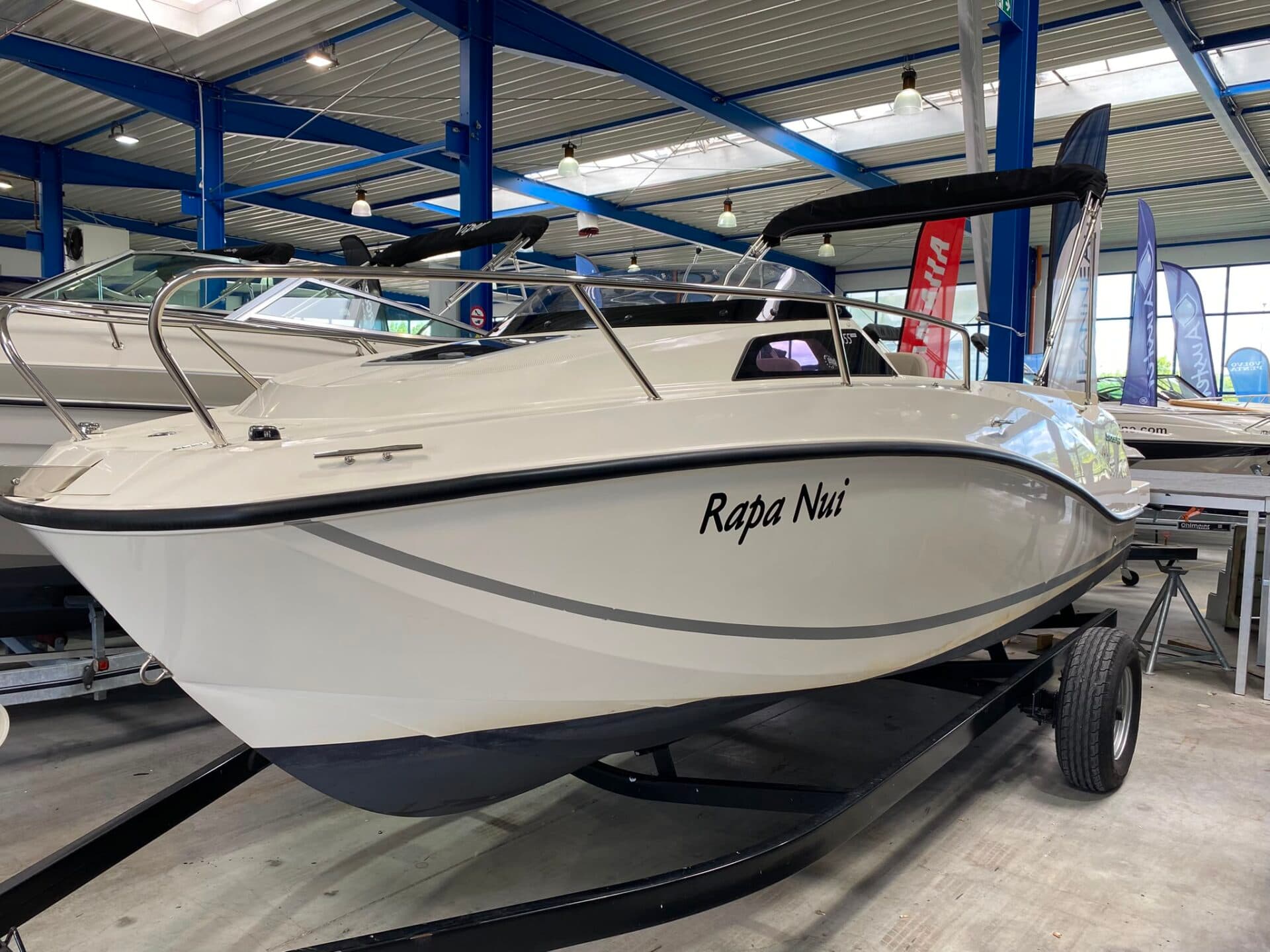 QUICKSILVER ACTIV 555 CABIN