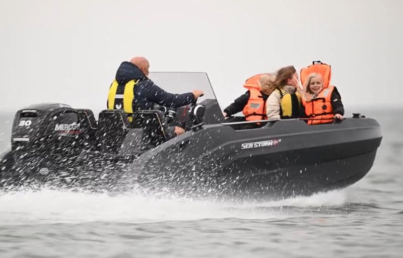 SeaStorm 17 HDPE Motorboot Konsolenboot Angelboot Robust, Sicher – Bild 6