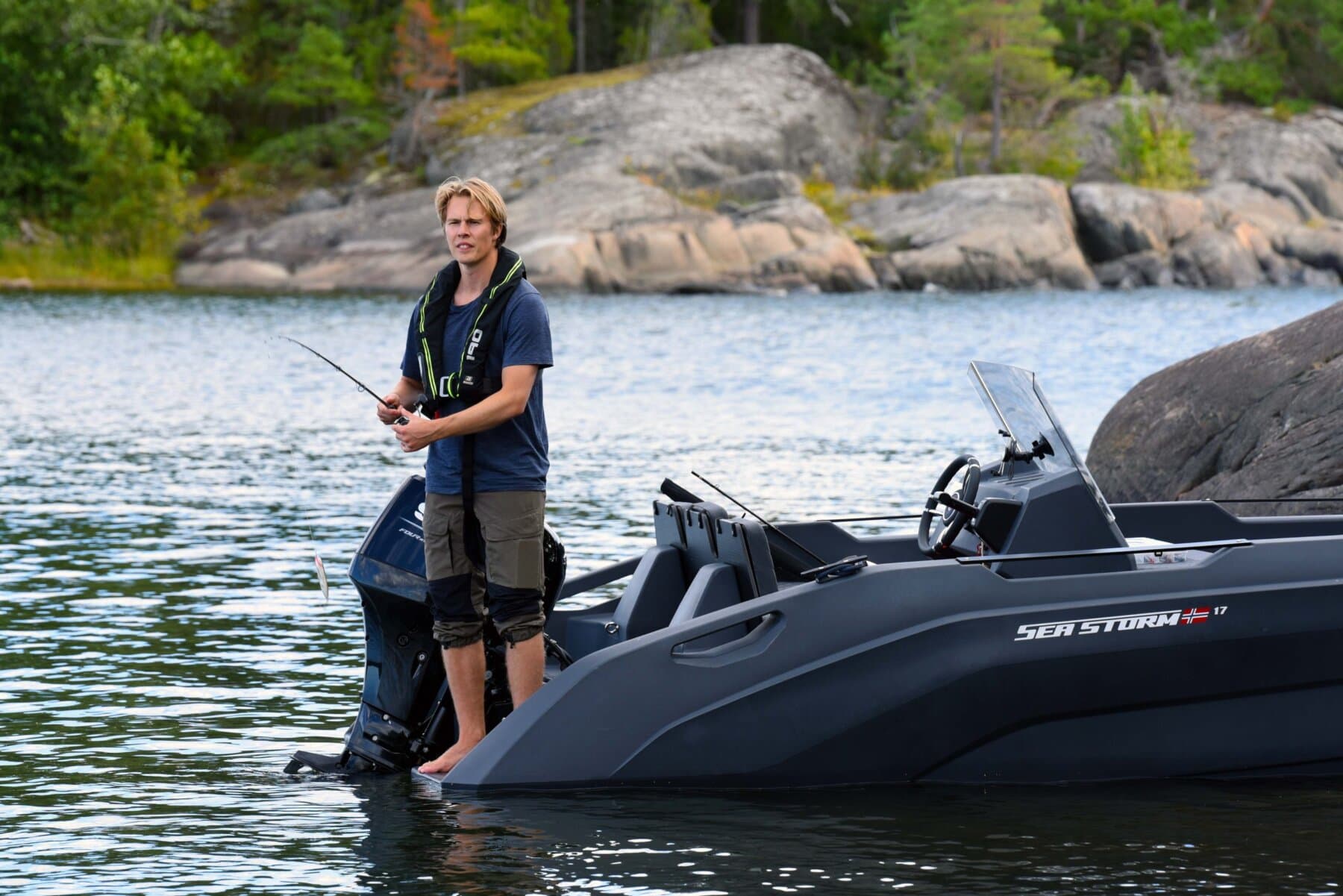 SeaStorm 17 HDPE Motorboot Konsolenboot Angelboot Robust, Sicher – Bild 9