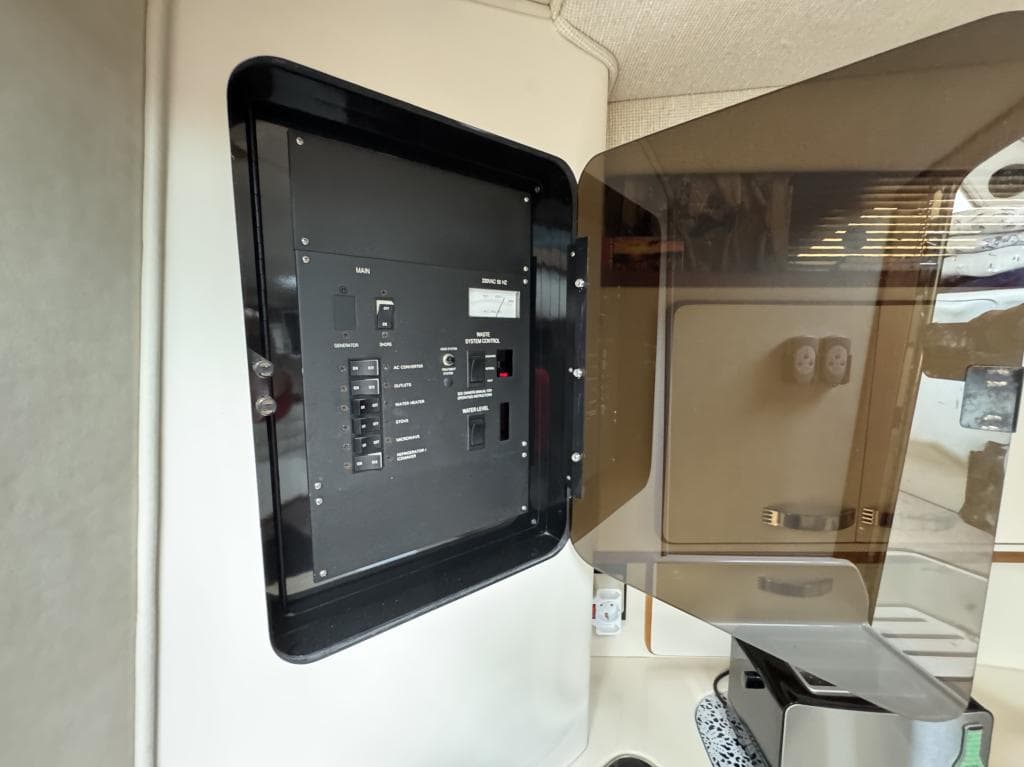Sea Ray 350 Sundancer – Bild 4