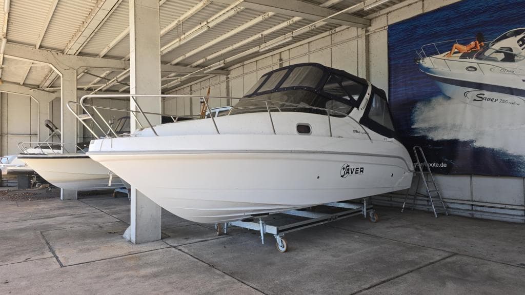 Saver 690 Cabin