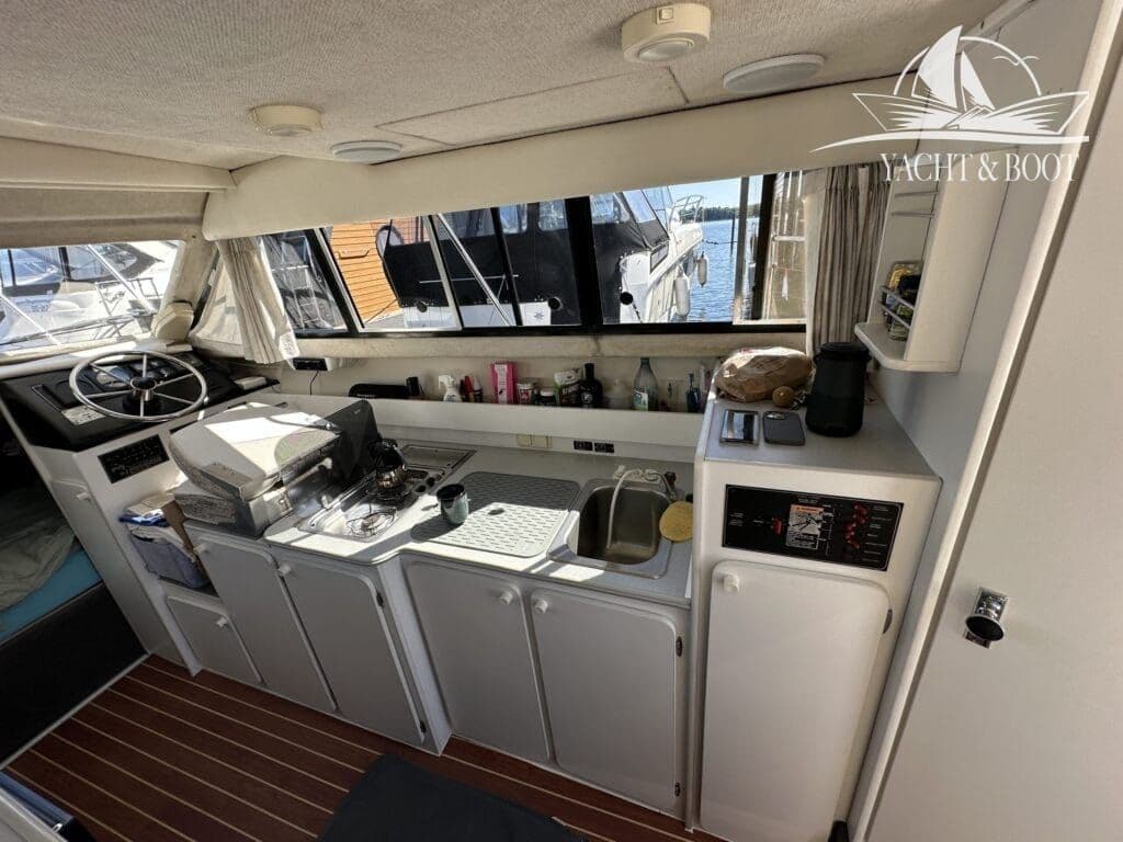 Bayliner 2858 | Flybridge, 340 PS, Liegeplatz – Bild 16