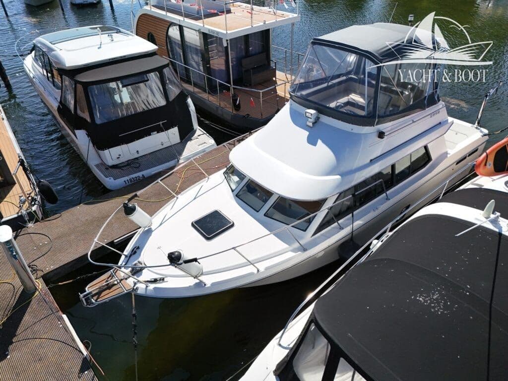 Bayliner 2858 | Flybridge, 340 PS, Liegeplatz – Bild 3