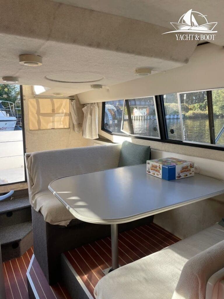 Bayliner 2858 | Flybridge, 340 PS, Liegeplatz – Bild 13