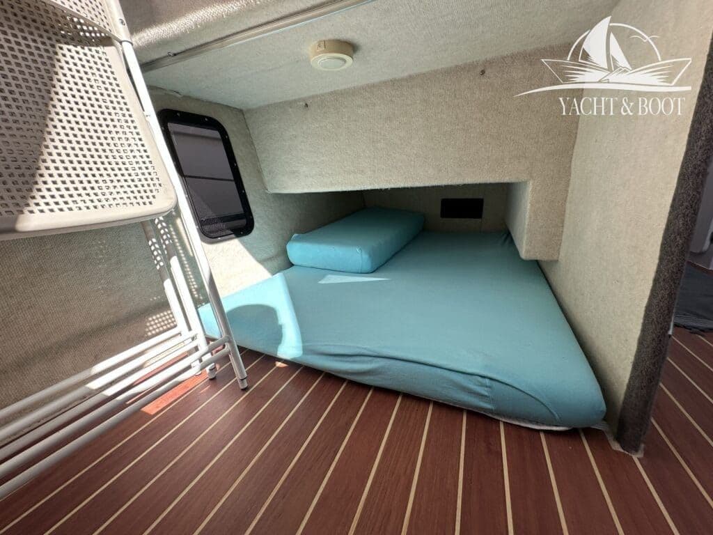 Bayliner 2858 | Flybridge, 340 PS, Liegeplatz – Bild 12