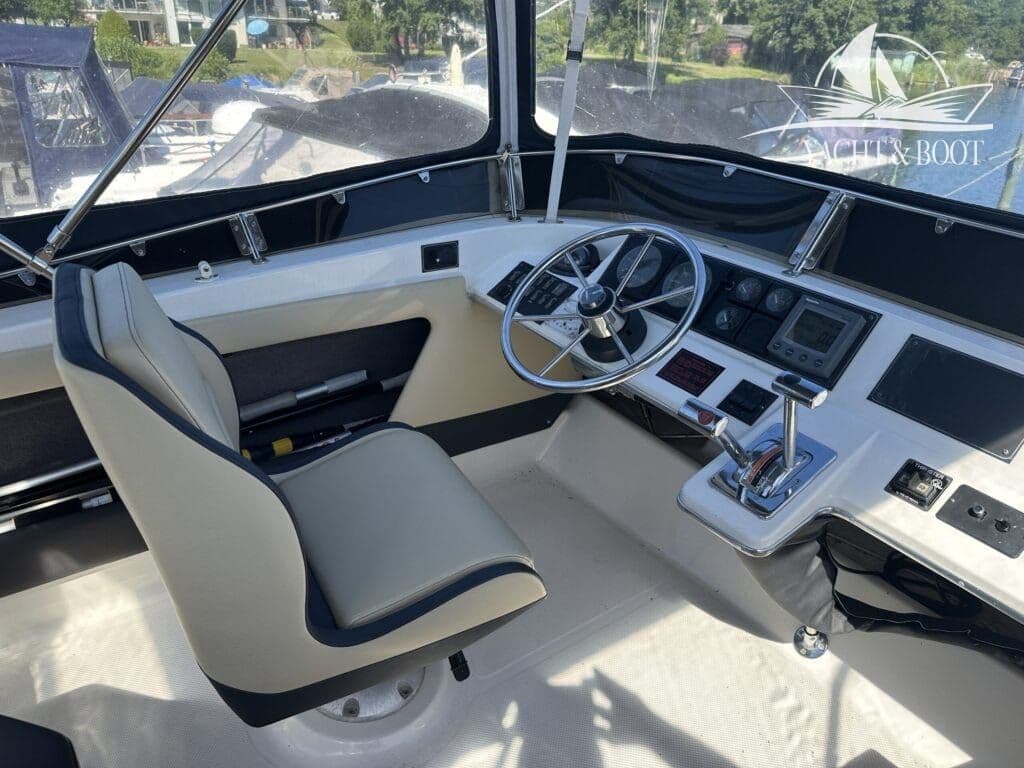 Bayliner 2858 | Flybridge, 340 PS, Liegeplatz – Bild 9