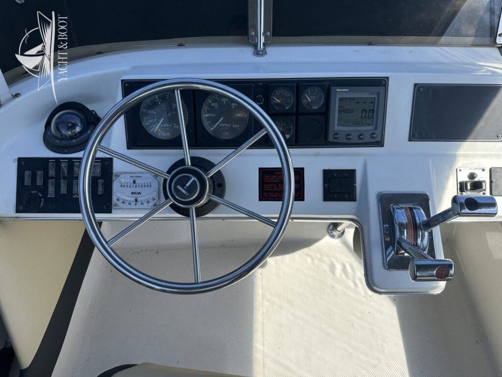 Bayliner 2858 | Flybridge, 340 PS, Liegeplatz – Bild 8