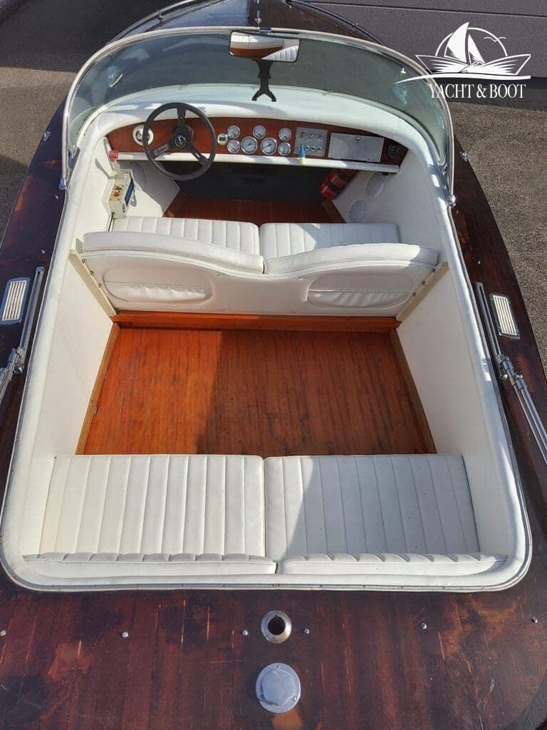 ZÜLLIG ASCONA Classic-Sportboot im RIVA-Look – Bild 3