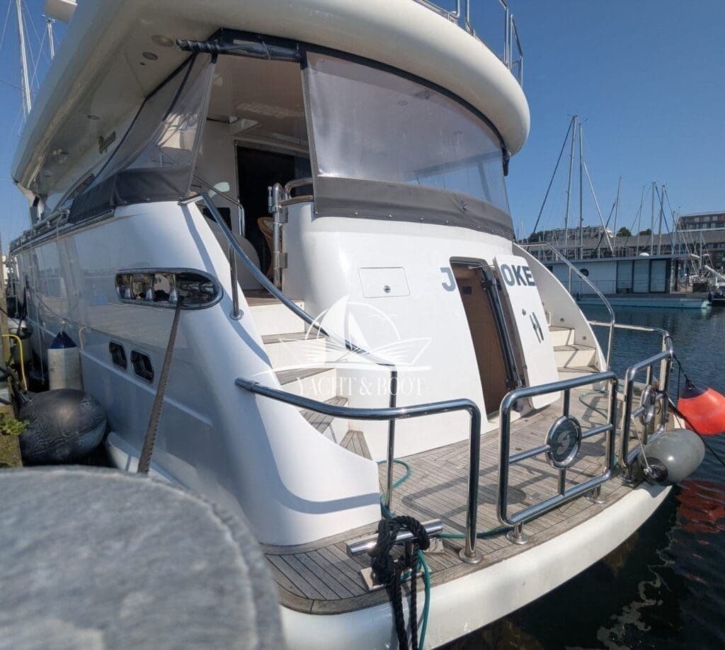 Elegance 72 | Flybridge, 22 m, MAN V12, top Zustand – Bild 9