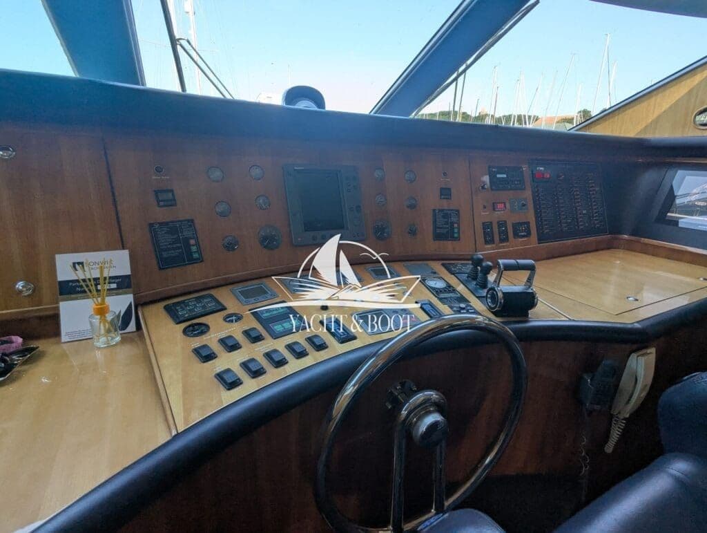 Elegance 72 | Flybridge, 22 m, MAN V12, top Zustand – Bild 16