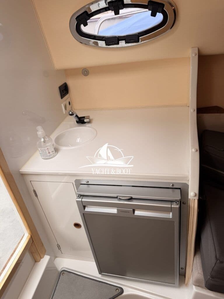 Aqualine 690 mit 150 PS und Straßentrailer – Bild 16