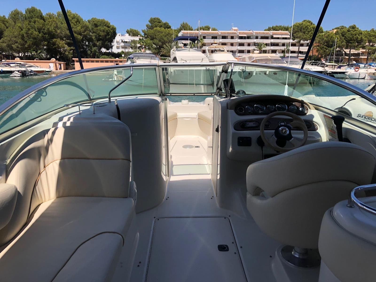 Sea Ray Sundeck 240 – Bild 12