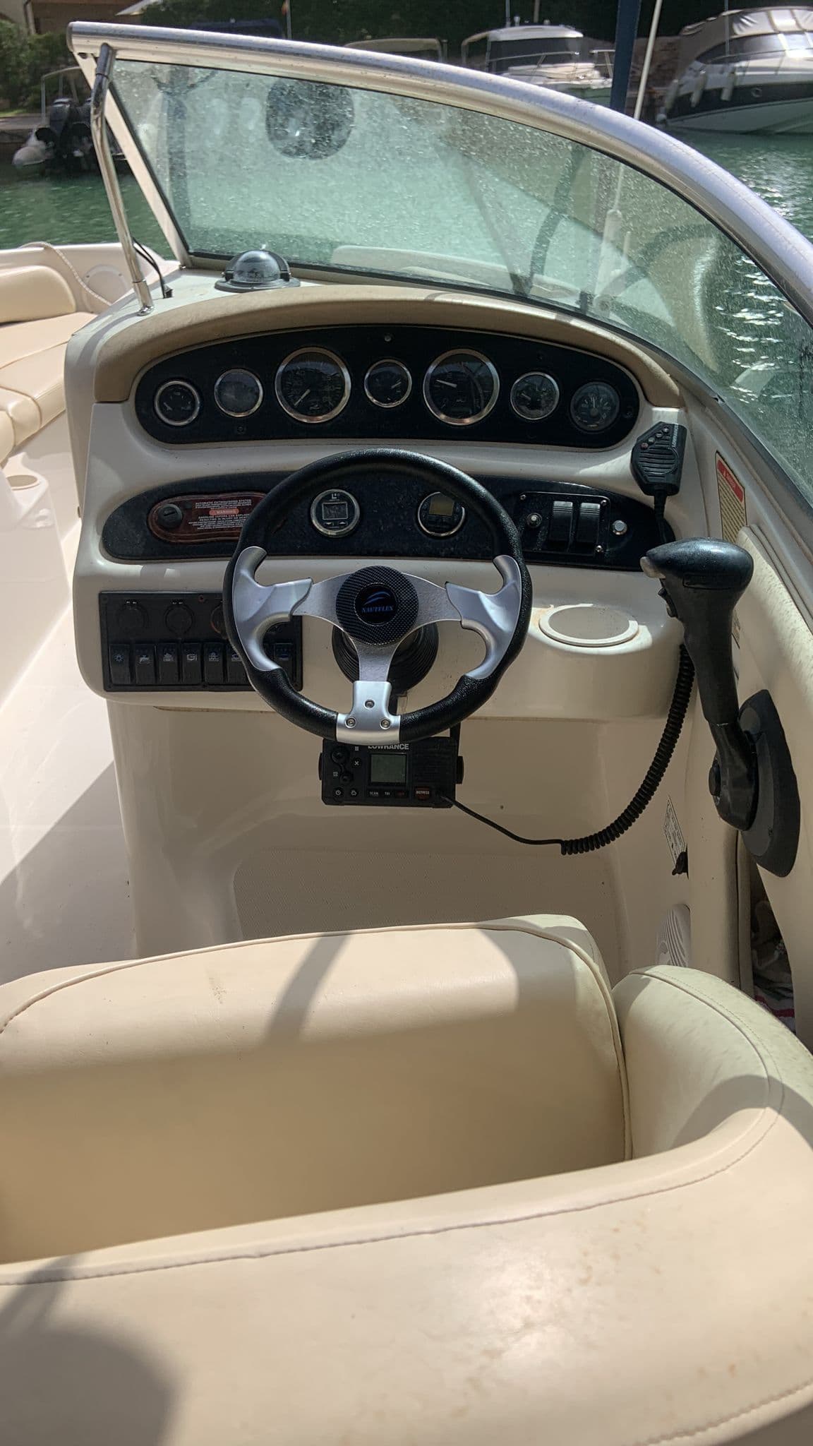 Sea Ray Sundeck 240 – Bild 6
