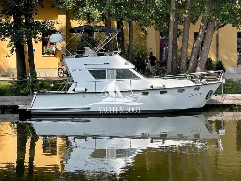 Vacance Kruiser 35 mit Flybridge