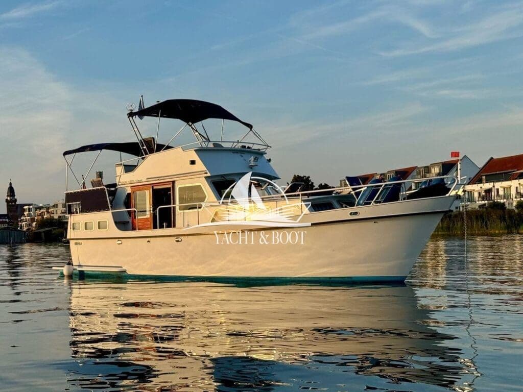 Gruno 1100 | Verdränger, Flybridge, 2 Steuerstände – Bild 3