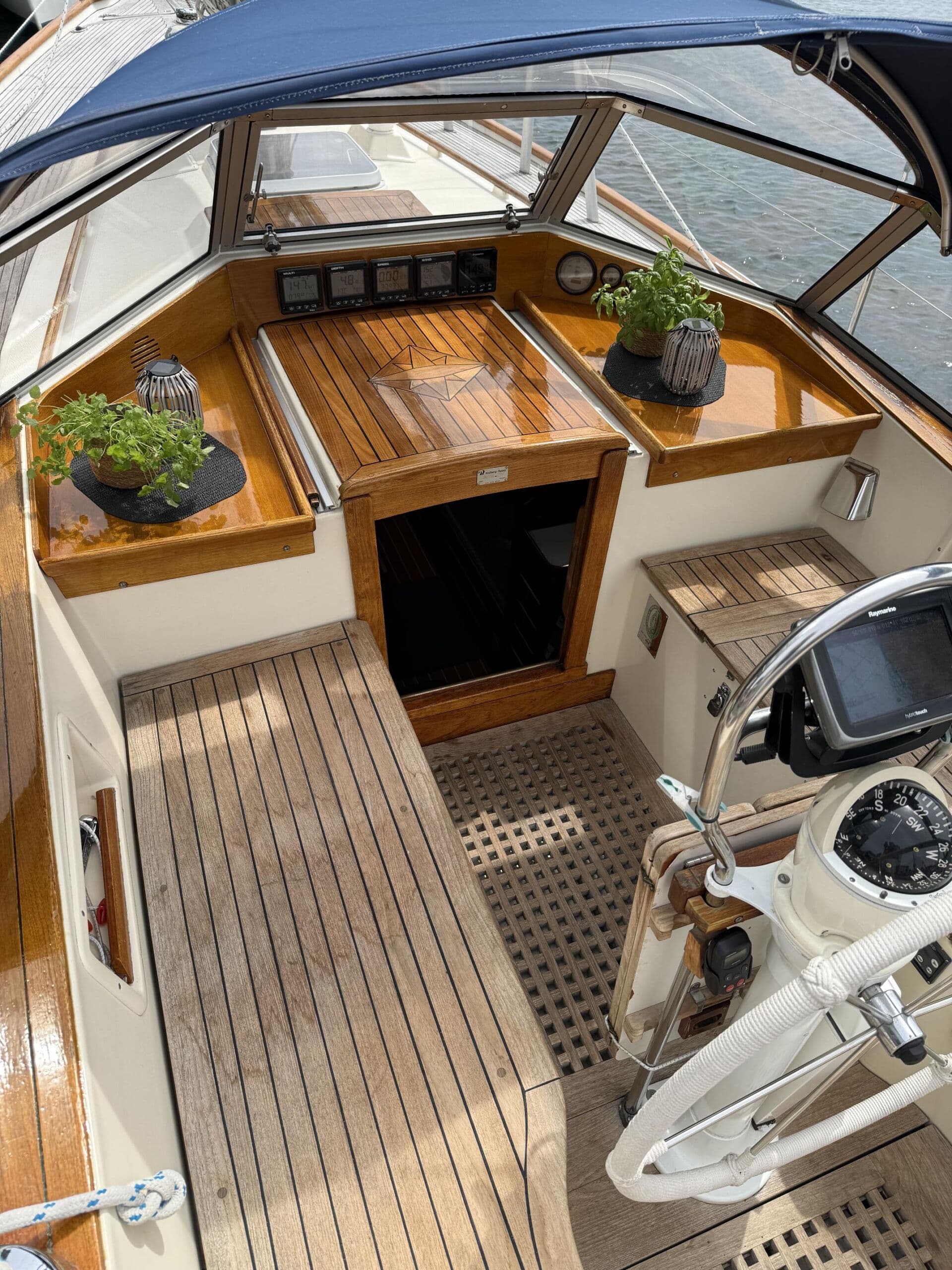 Hallberg-Rassy 352 – Bild 3