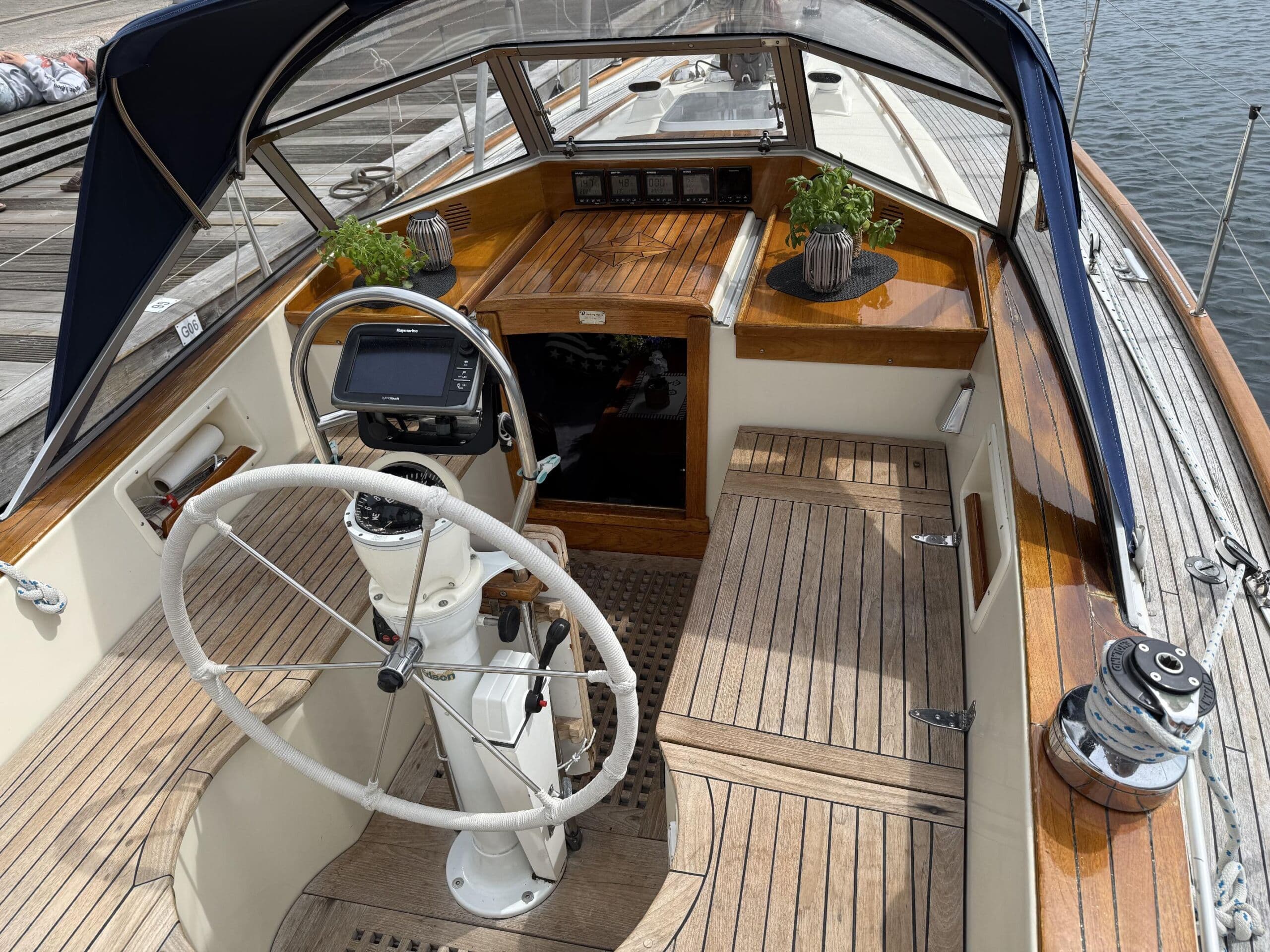 Hallberg-Rassy 352 – Bild 2