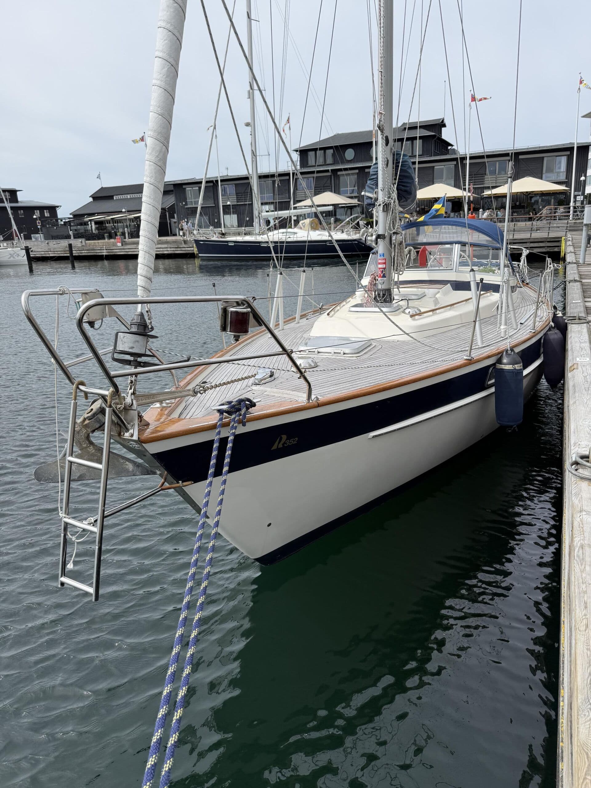 Hallberg-Rassy 352 – Bild 17