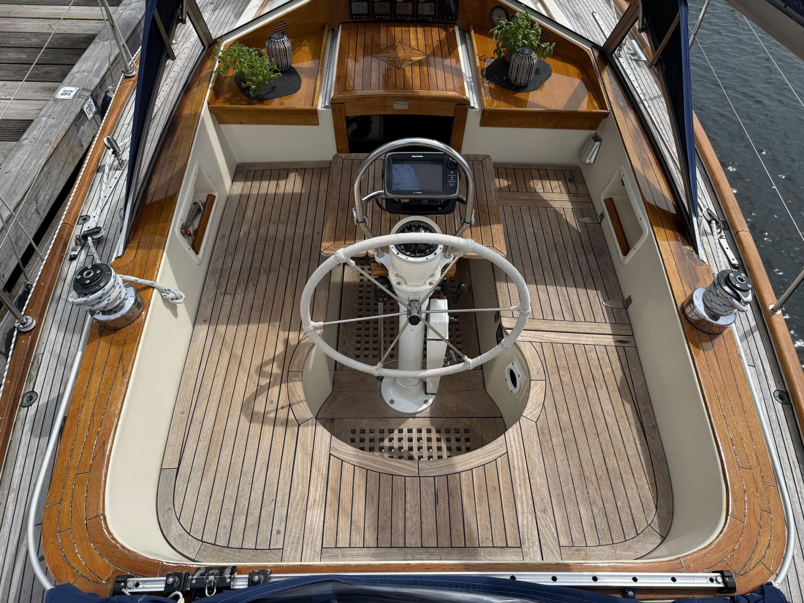 Hallberg-Rassy 352 – Bild 7