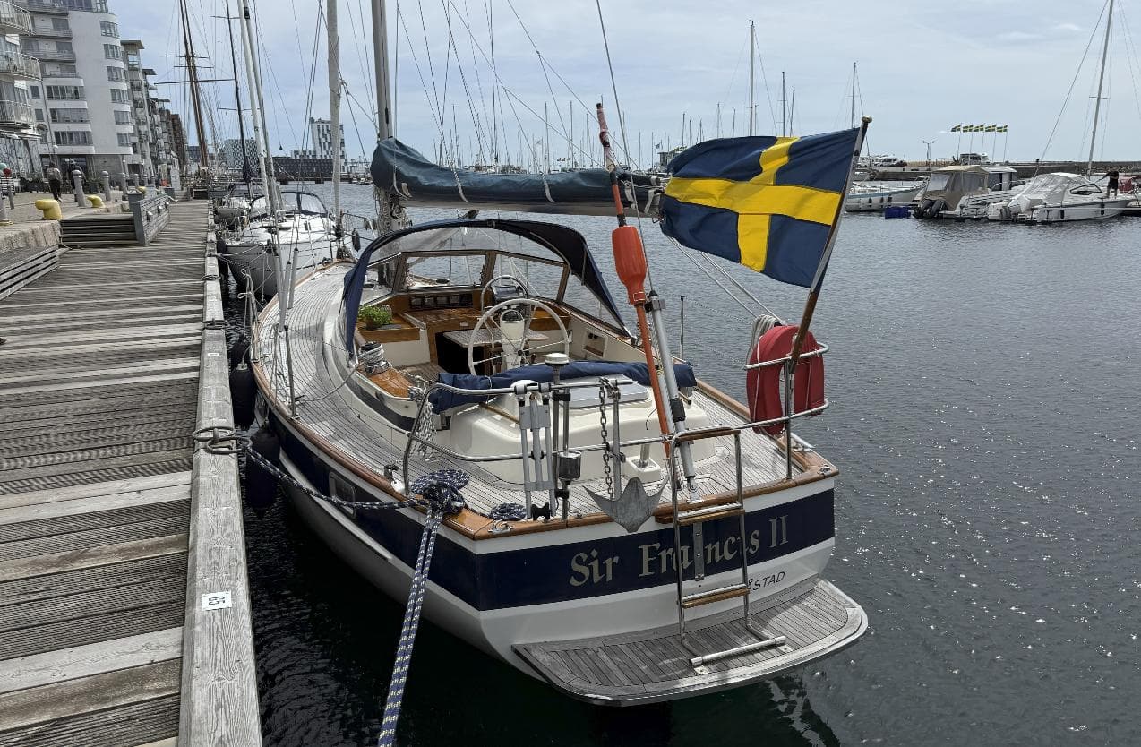 Hallberg-Rassy 352